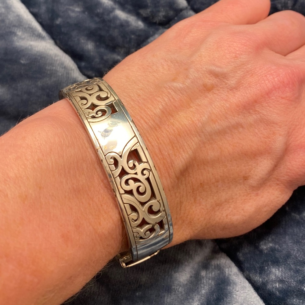 Brighton clasp bangle